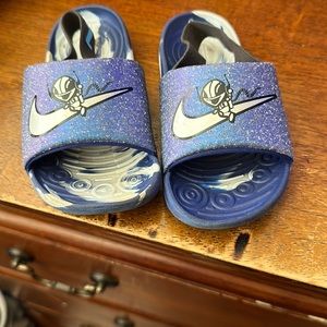 Nike slides..RARE!!